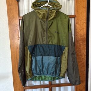 Cotopaxi windbreaker. S